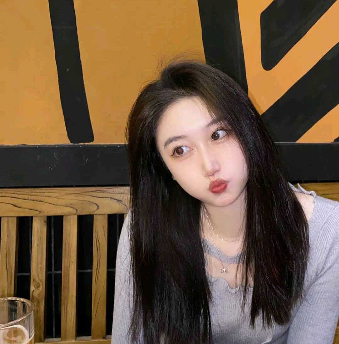 大学城有教室嫩妹多多